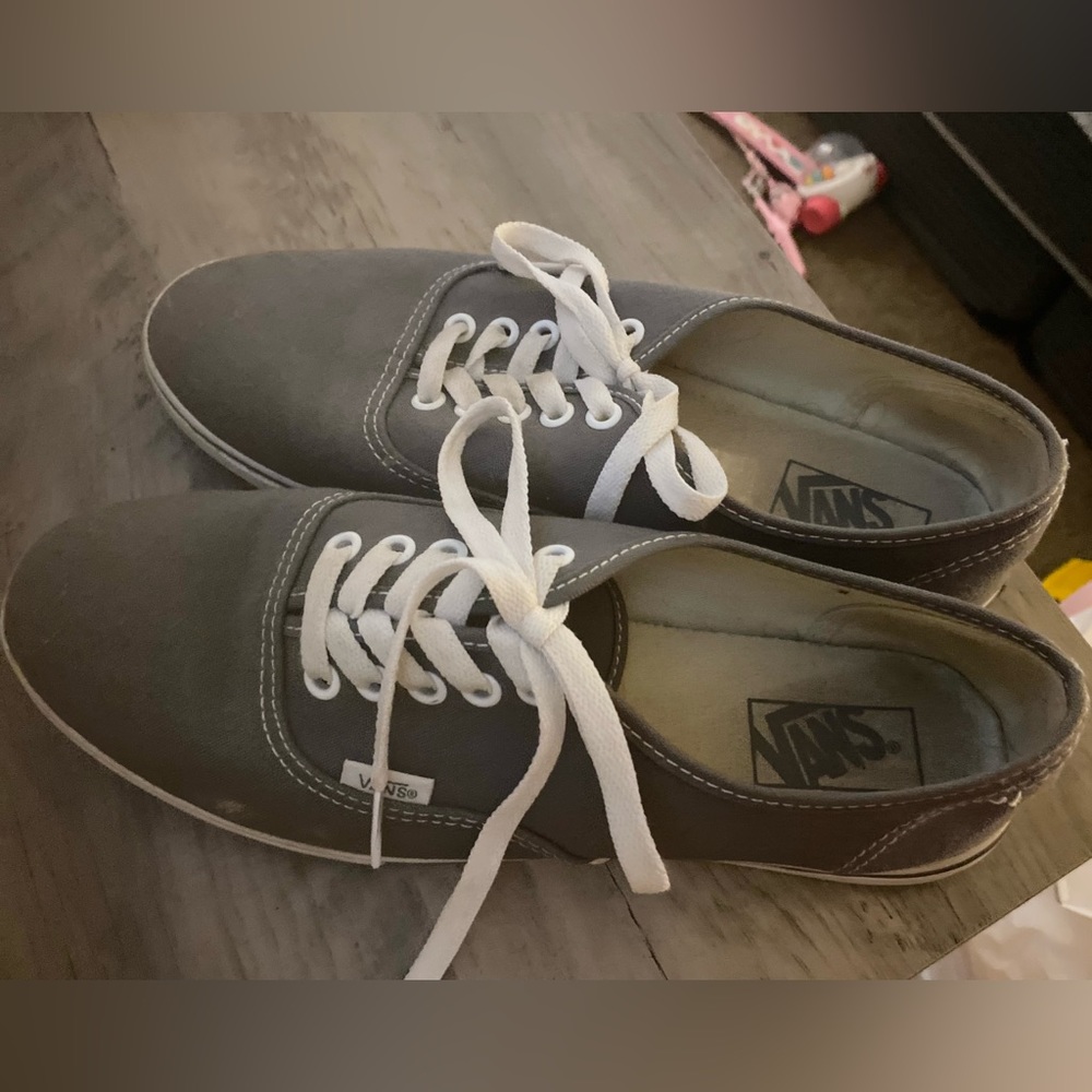 Women’s Vans Size 10